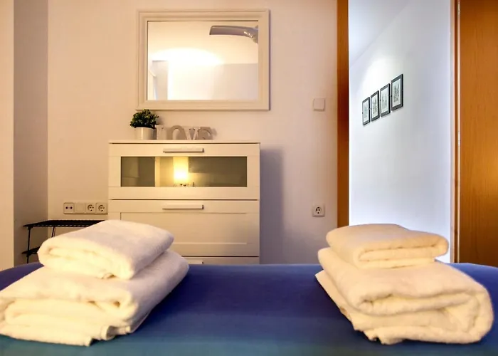 Apartamento A 50 Metros De La Playa, Luminoso Y Acogedor